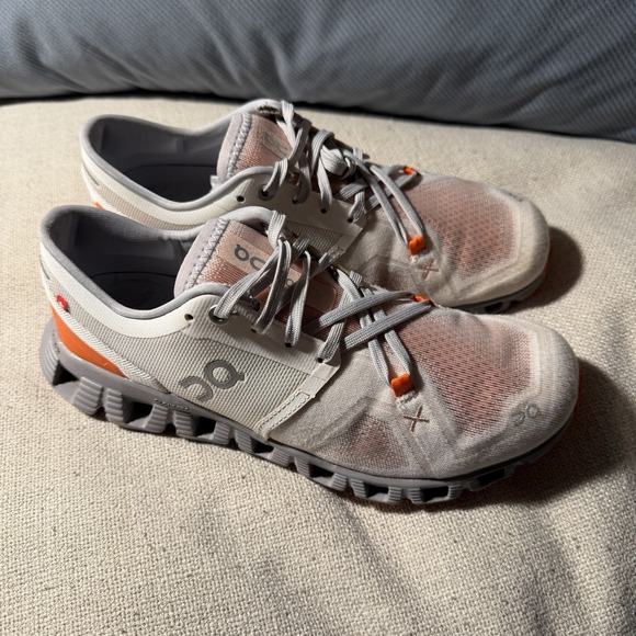 On Cloud x 3 Women's Running Shoes, Ivory/Alloy, Size 7 - Picture 2 of 5